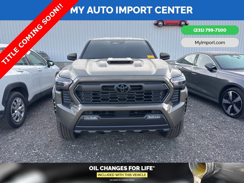 2025 Toyota Tacoma TRD Sport photo 2