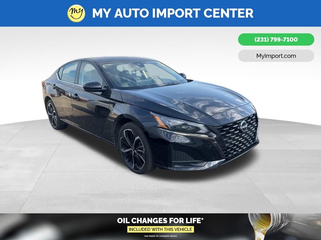 Used 2024 Nissan Altima 2.5 SR Sedan