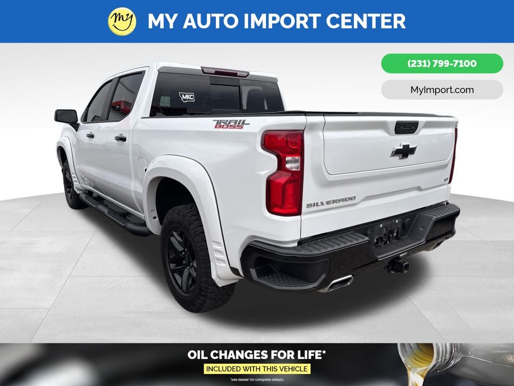 2021 Chevrolet Silverado 1500 LT Trail Boss photo 2