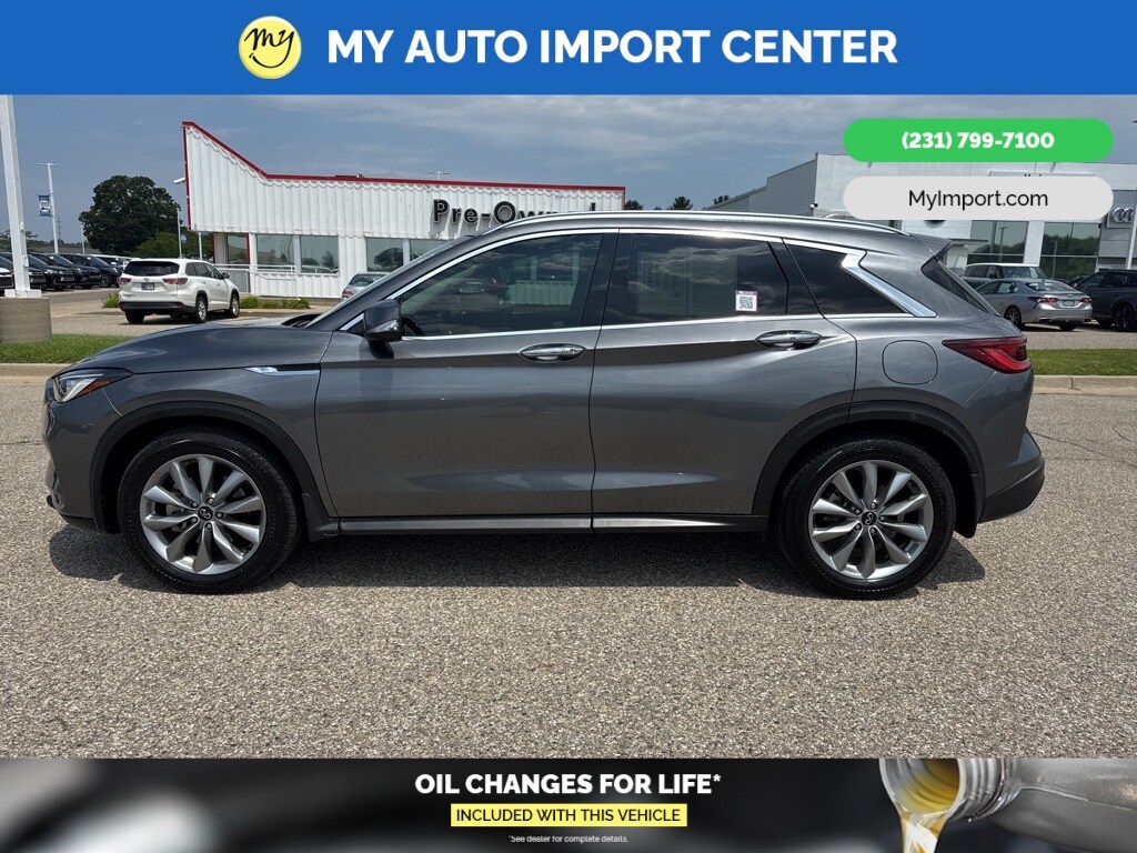 2022 Infiniti QX50 Luxe photo 3