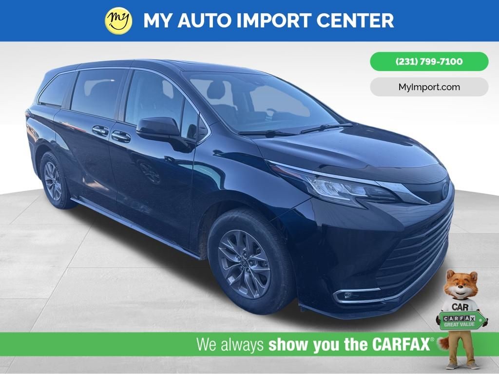 Used 2022 Toyota Sienna XLE 7 Passenger Van Passenger Van