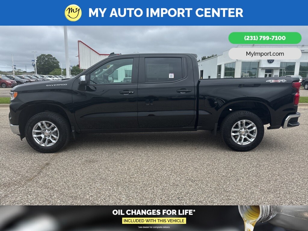 2025 Chevrolet Silverado 1500 LT photo 3
