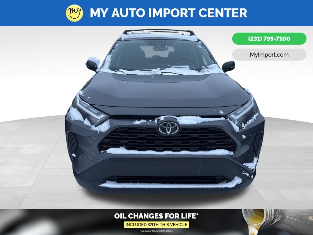 Used 2022 Toyota RAV4 XLE with VIN 2T3P1RFVXNC272711 for sale in Kansas City