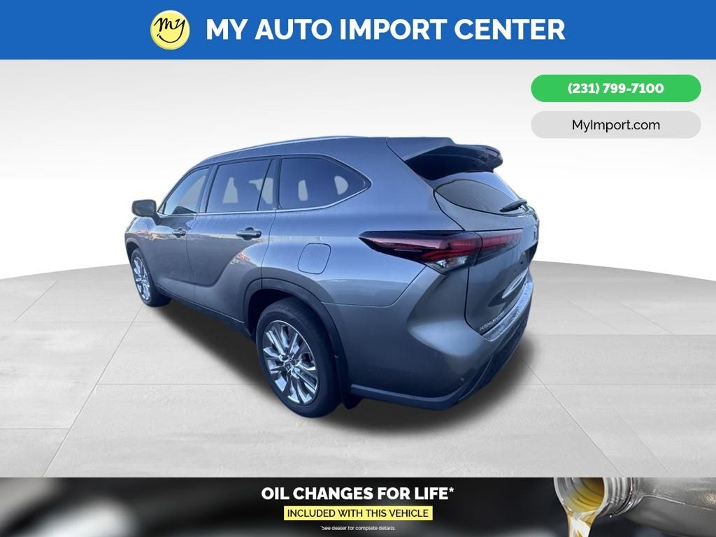 Used 2025 Toyota Highlander SUV