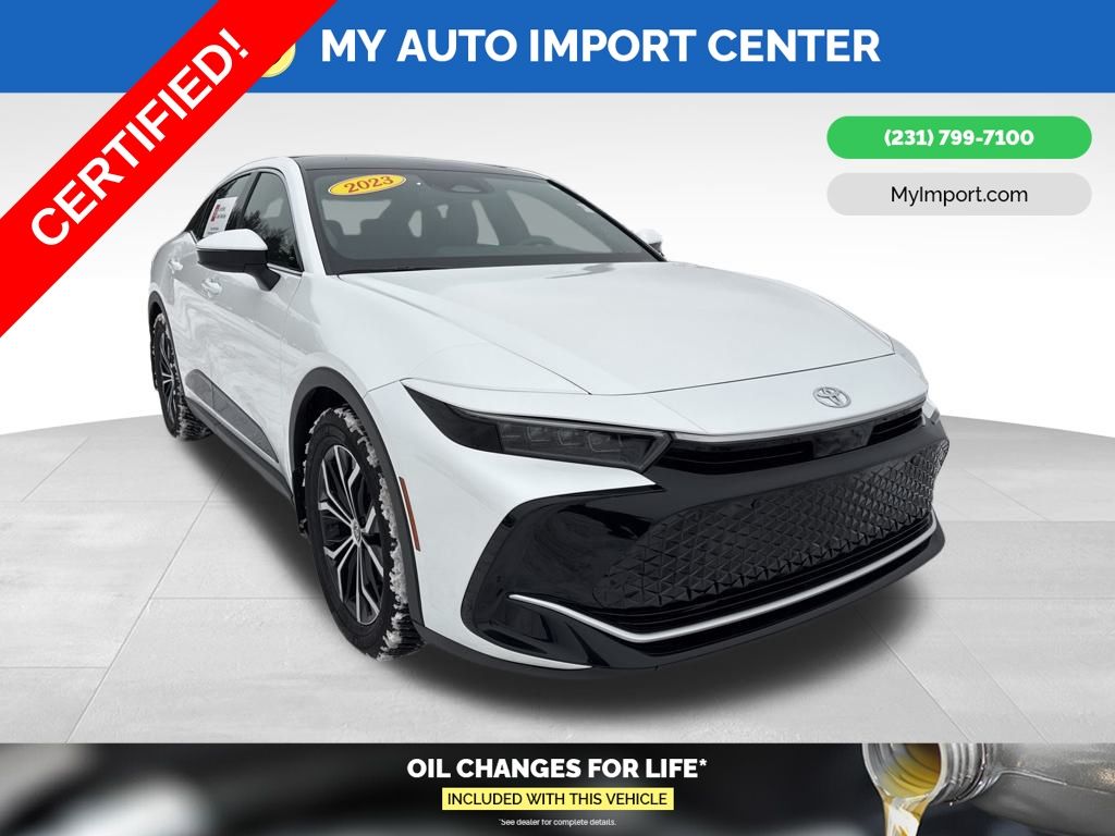 2023 Toyota Crown Limited's photo