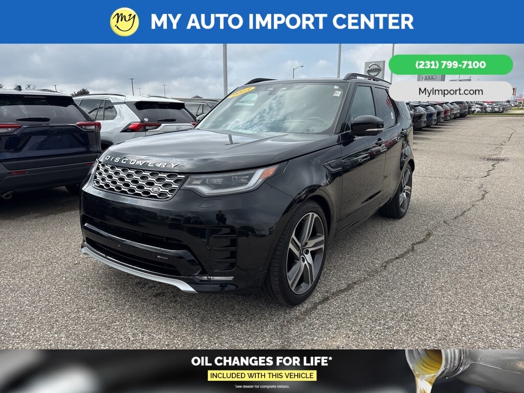 2023 Land Rover Discovery Metropolitan Edition photo 3