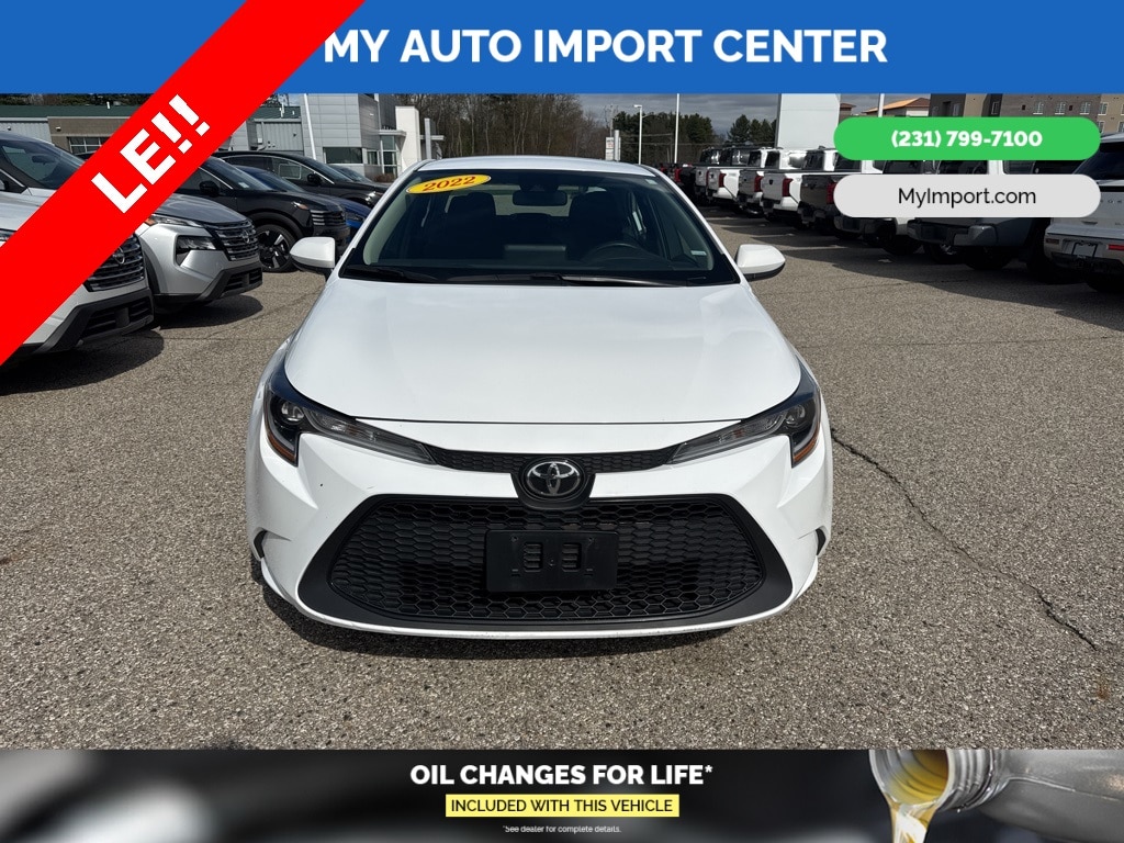 Used 2022 Toyota Corolla LE with VIN 5YFEPMAE0NP358750 for sale in Muskegon, MI