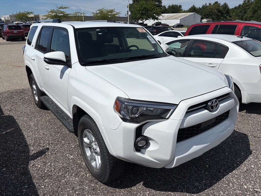2022 Toyota Tacoma SR5 photo 2