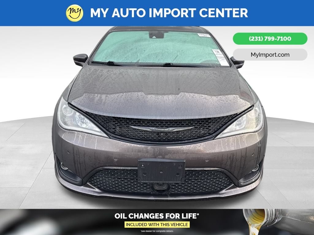 Used 2019 Chrysler Pacifica Limited Van Passenger Van