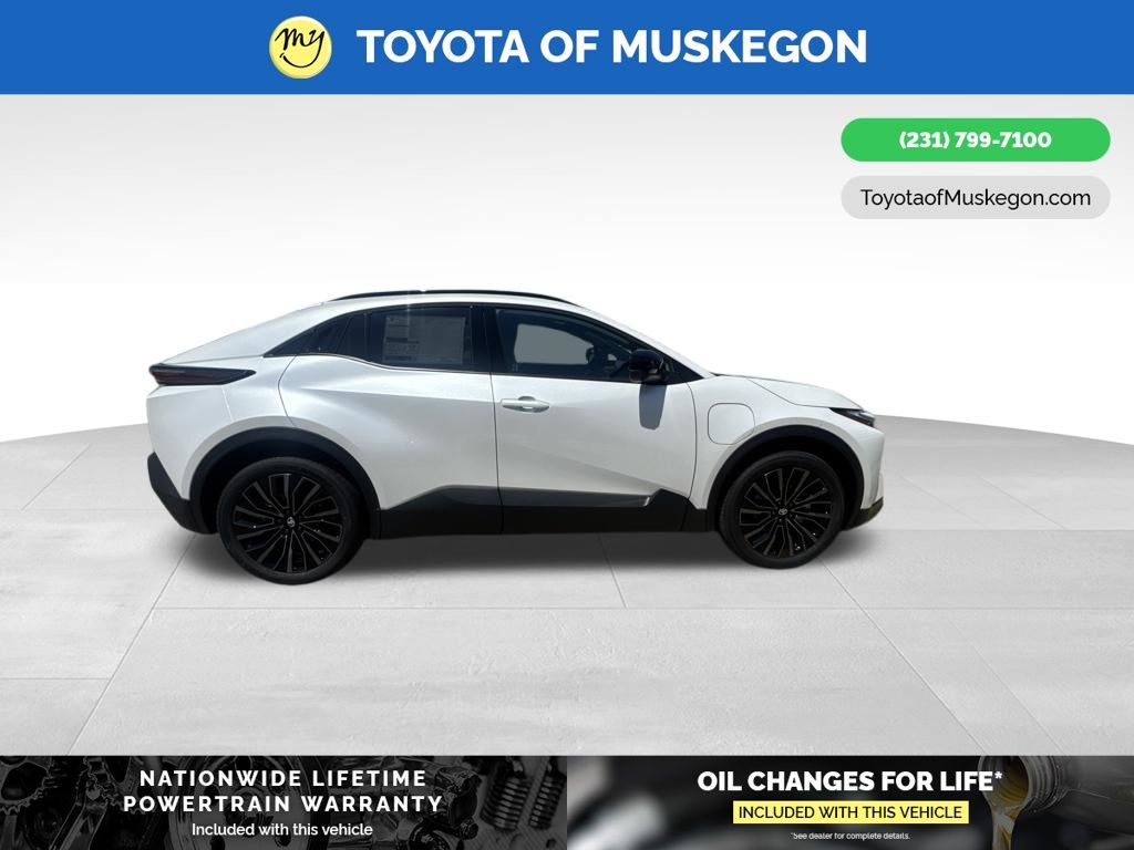 2026 Toyota C-HR XSE - Photo 8