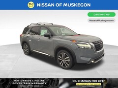 2025 Nissan Pathfinder Platinum SUV