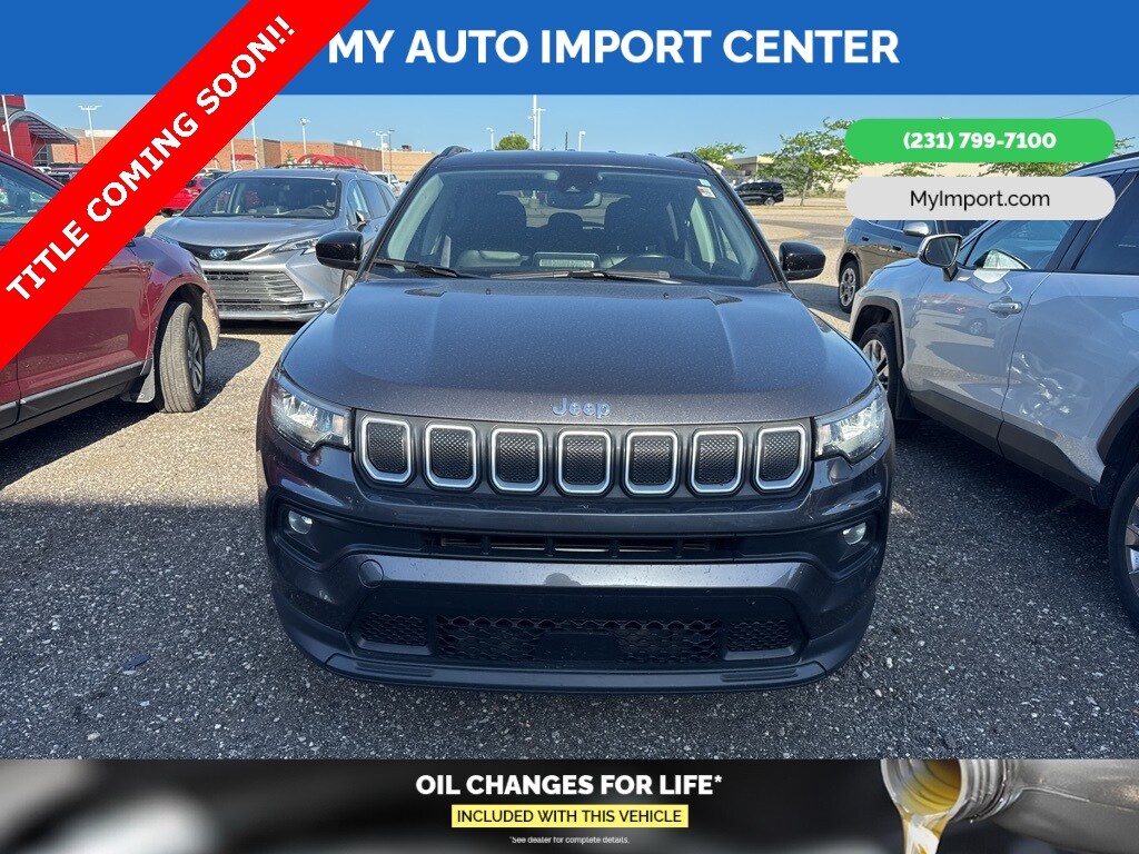 2022 Jeep Compass Latitude photo 2