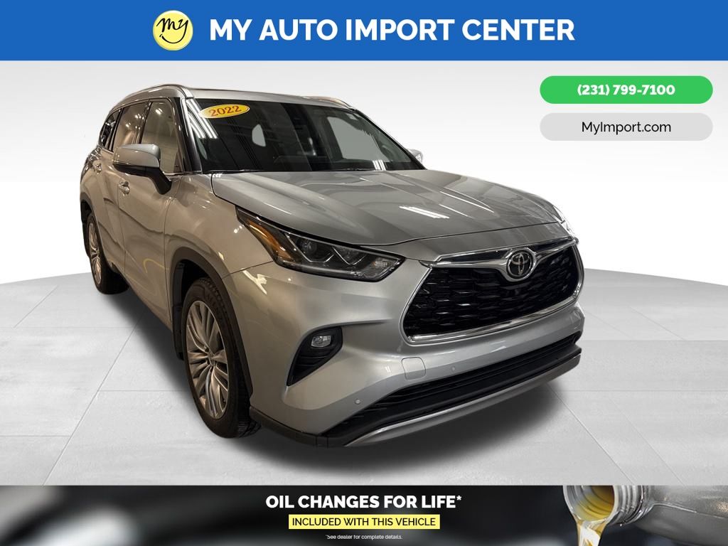 2022 Toyota Highlander Platinum's photo