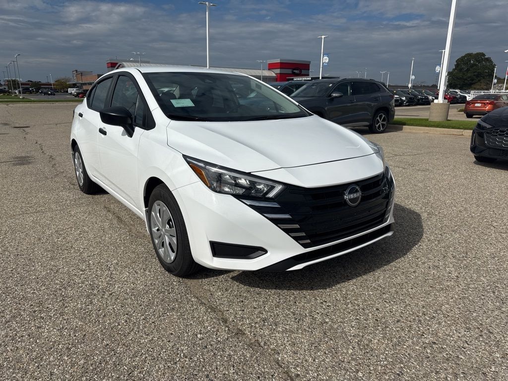 New 2025 Nissan Versa 1.6 S Sedan