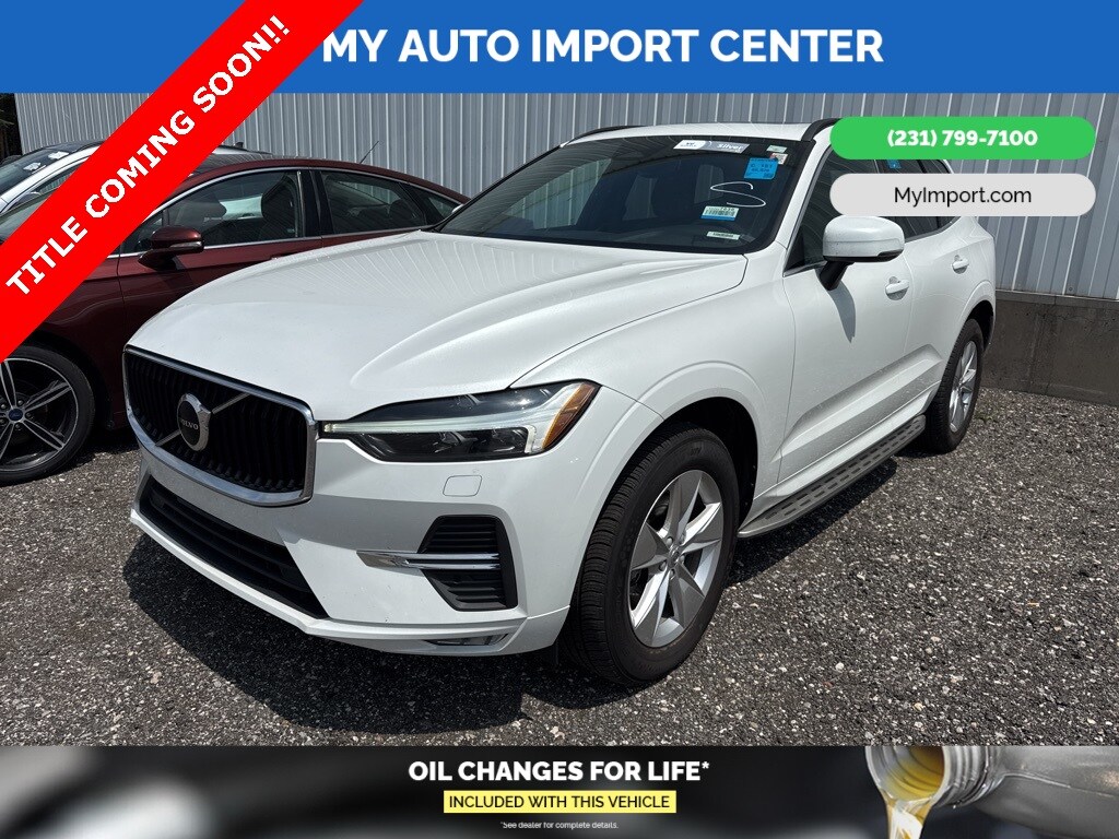 2022 Volvo XC60 B5 Momentum photo 3