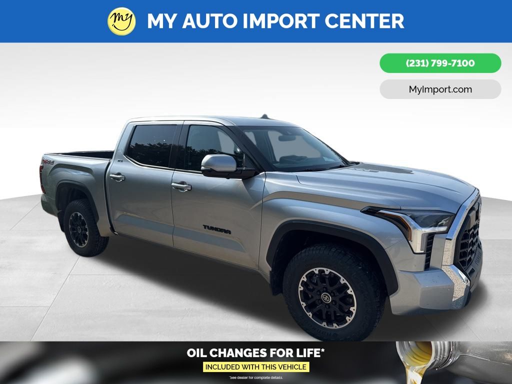 2022 Toyota Tundra SR5's photo