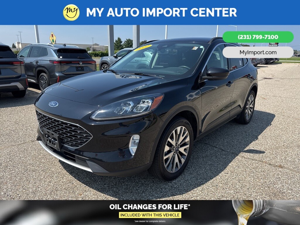 2022 Ford Escape Titanium Hybrid photo 3