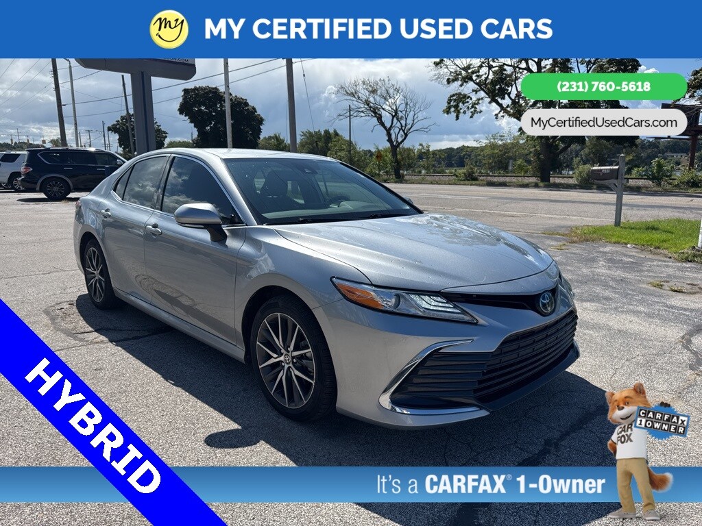 2023 Toyota Camry Hybrid XLE photo 3