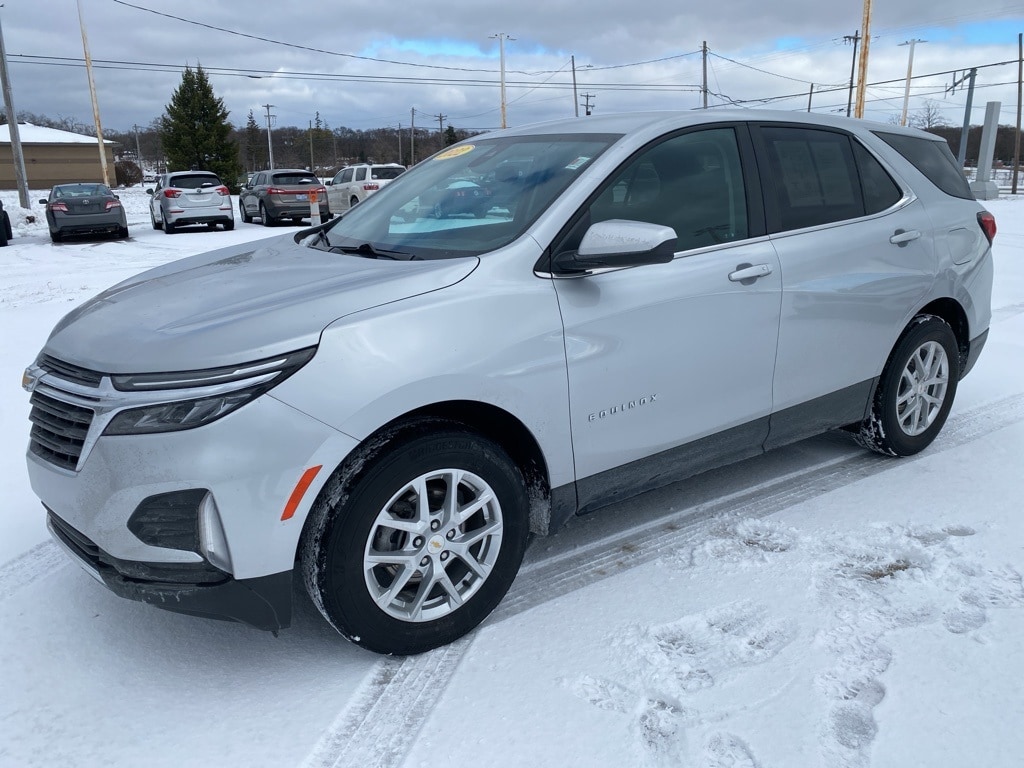 2022 Chevrolet Equinox photo 2