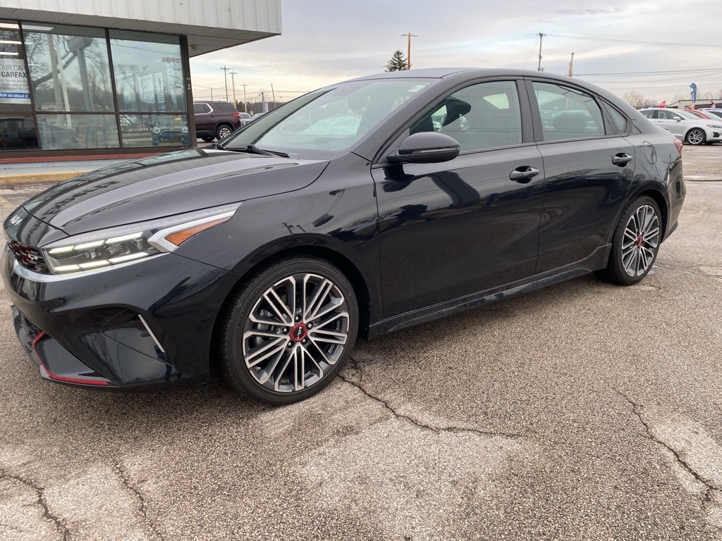 2022 Kia FORTE GT's photo