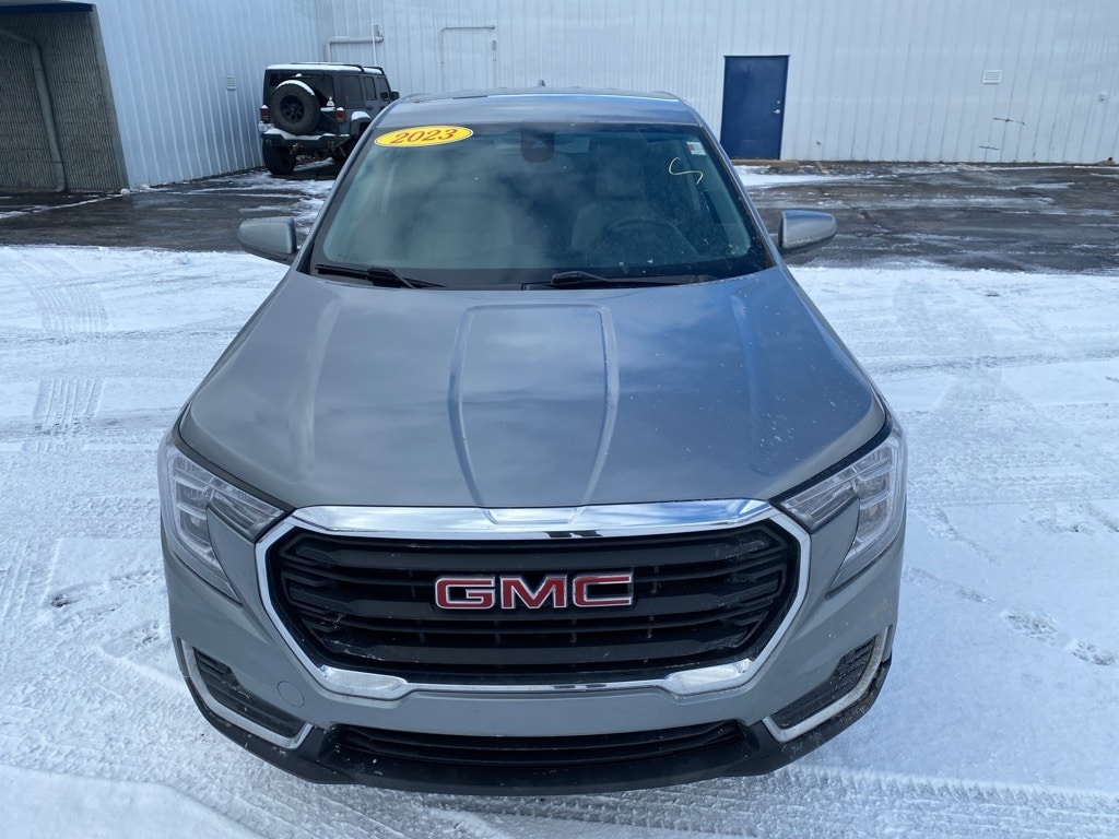 2023 Gmc Terrain SLE photo 3