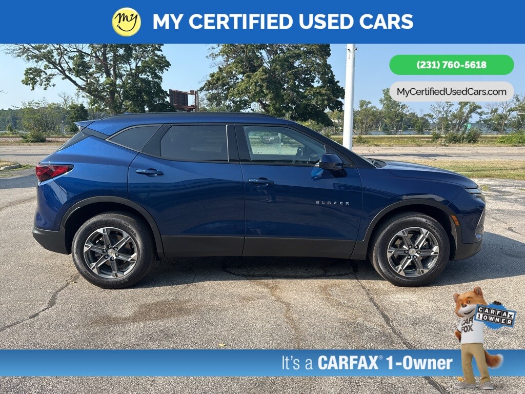 2023 Chevrolet Blazer 2LT photo 2