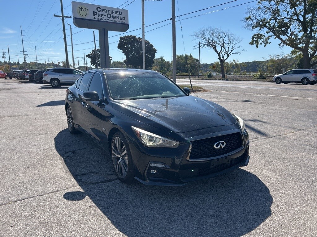 2018 Infiniti Q50 3.0t LUXE photo 2