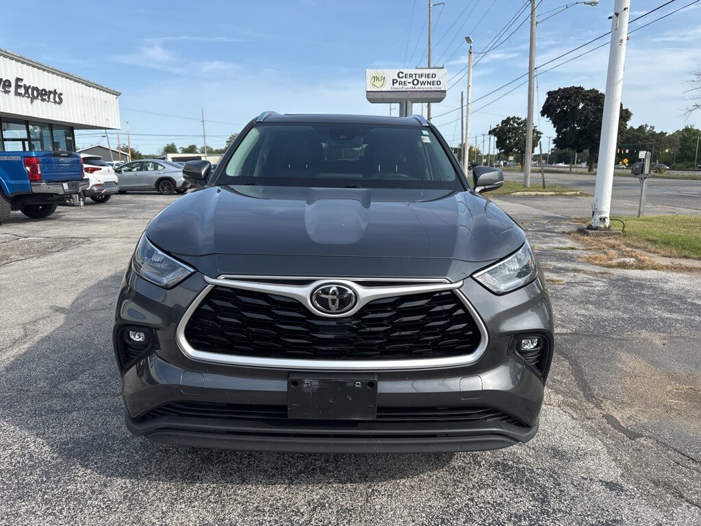 2020 Toyota Highlander XLE photo 2