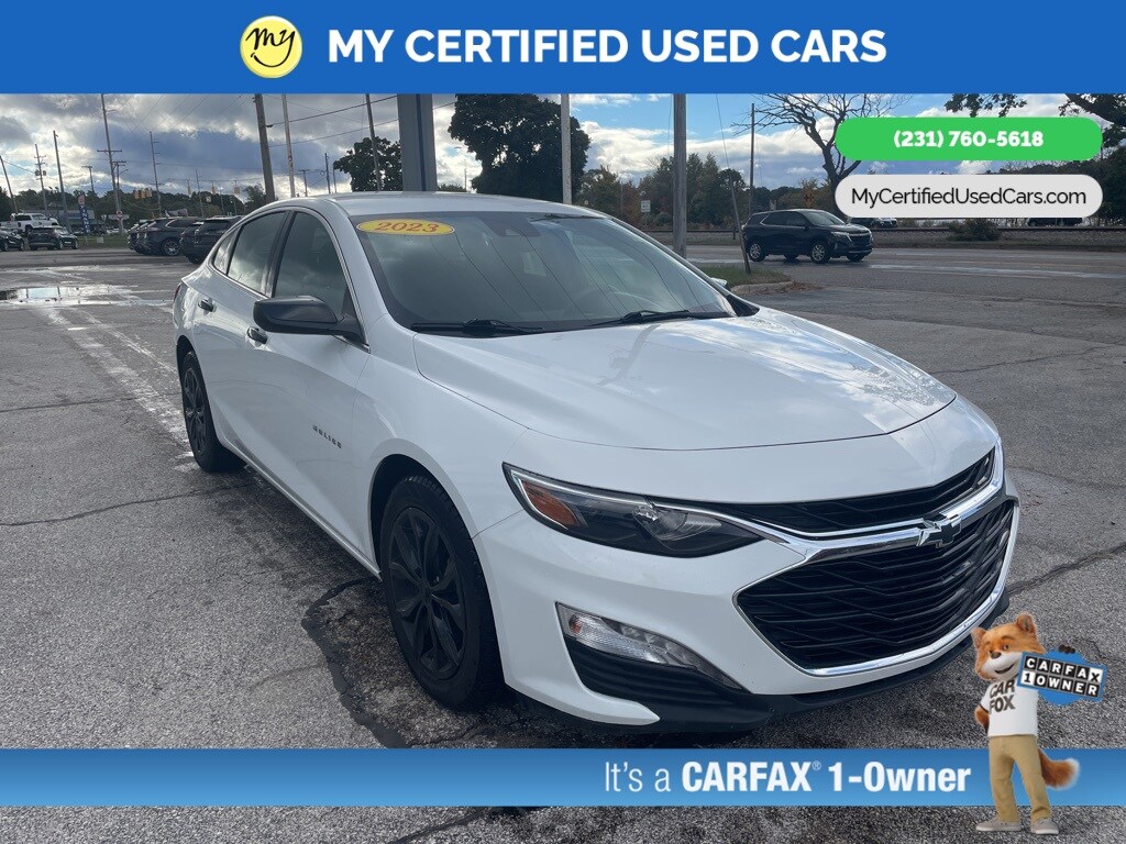 2023 Chevrolet Malibu 1LT photo 2