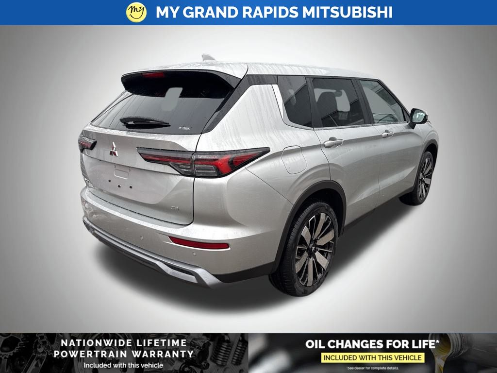 2026 Mitsubishi Outlander SE - Photo 8