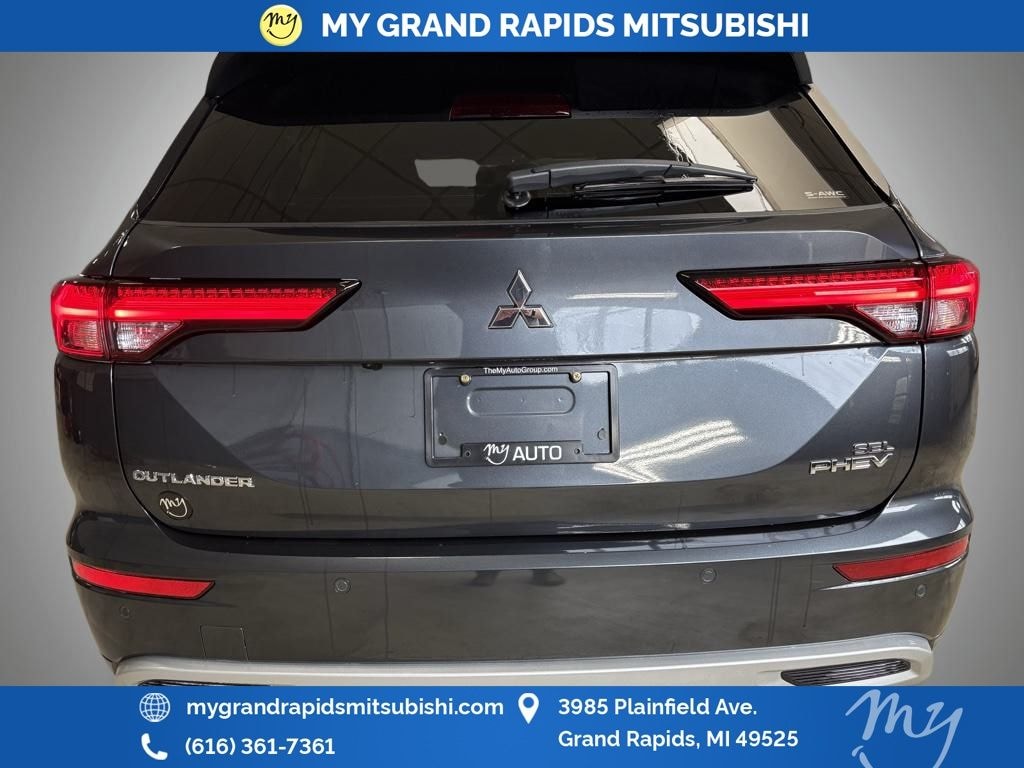New 2025 Mitsubishi Outlander PHEV SEL SUV