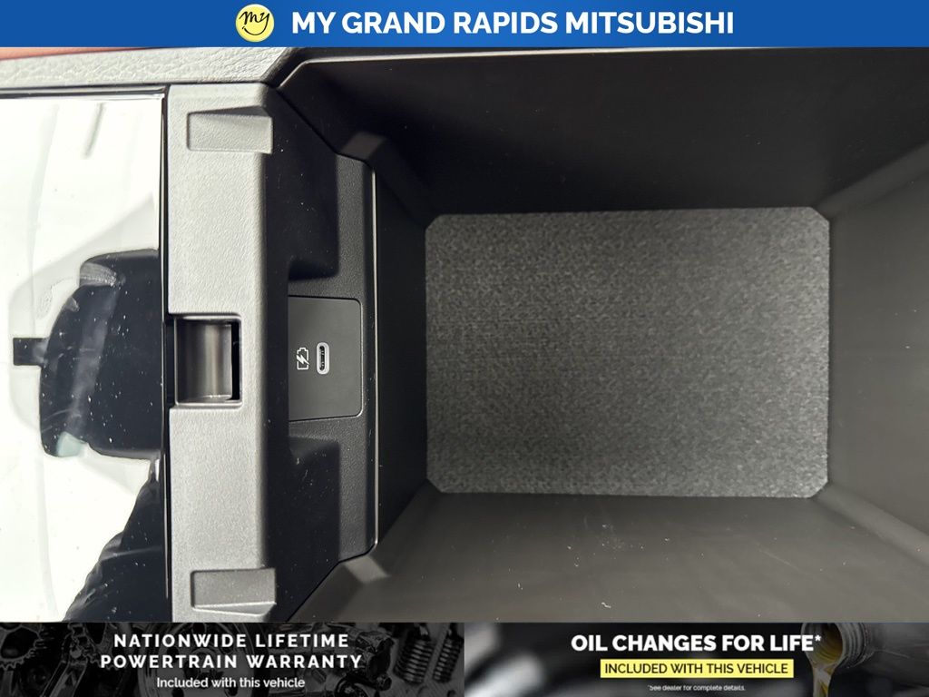 2026 Mitsubishi Outlander SEL - Photo 29