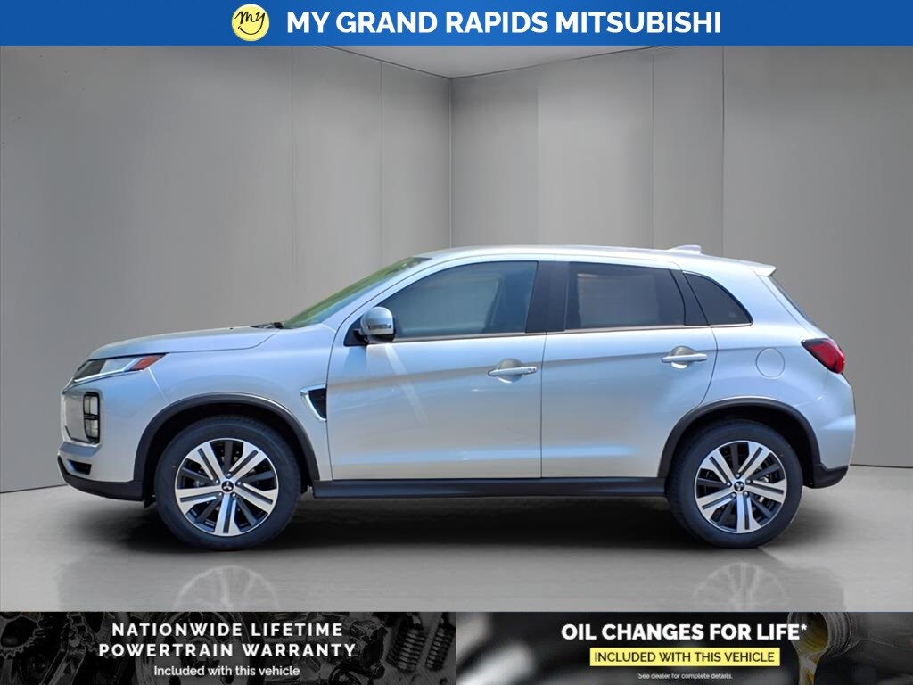 2025 Mitsubishi Outlander Sport SE photo 2