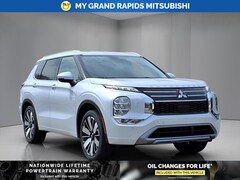 2025 Mitsubishi Outlander SEL SUV