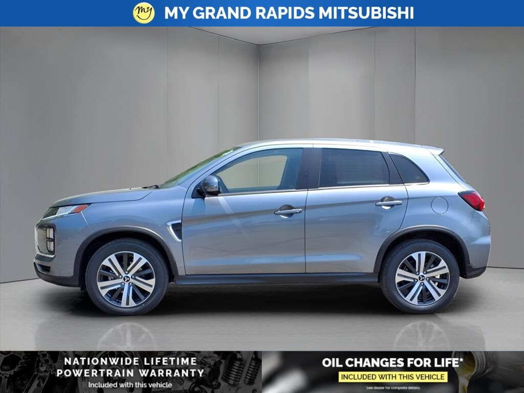 2025 Mitsubishi Outlander Sport SE photo 2