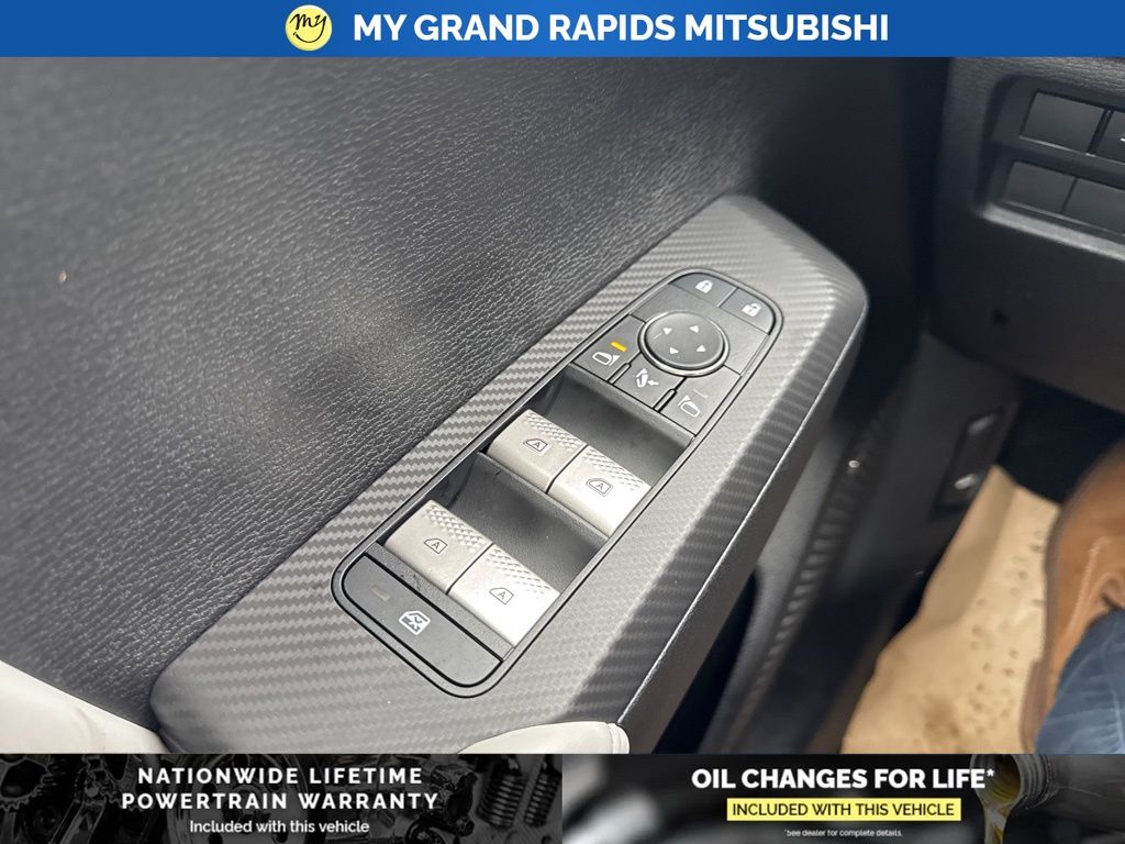 2026 Mitsubishi Outlander SE - Photo 30