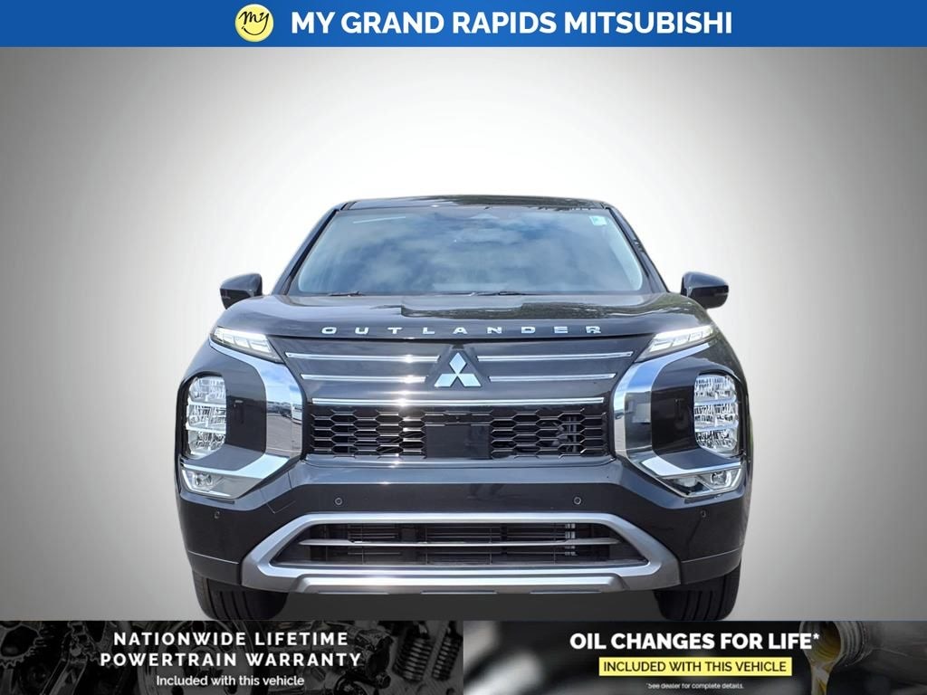New 2025 Mitsubishi Outlander SE SUV