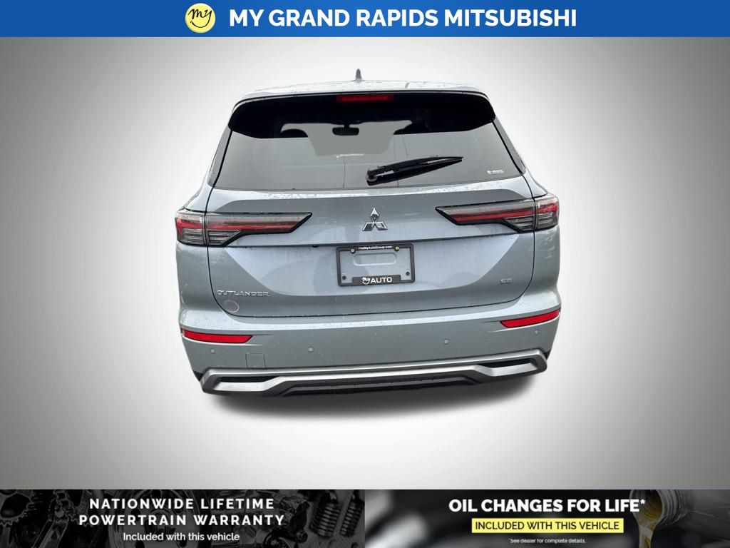2026 Mitsubishi Outlander SE - Photo 6