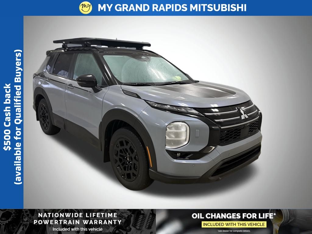 2026 Mitsubishi Outlander Trail Edition's photo