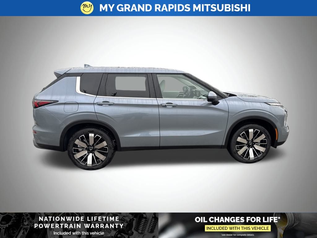 2026 Mitsubishi Outlander SE - Photo 8