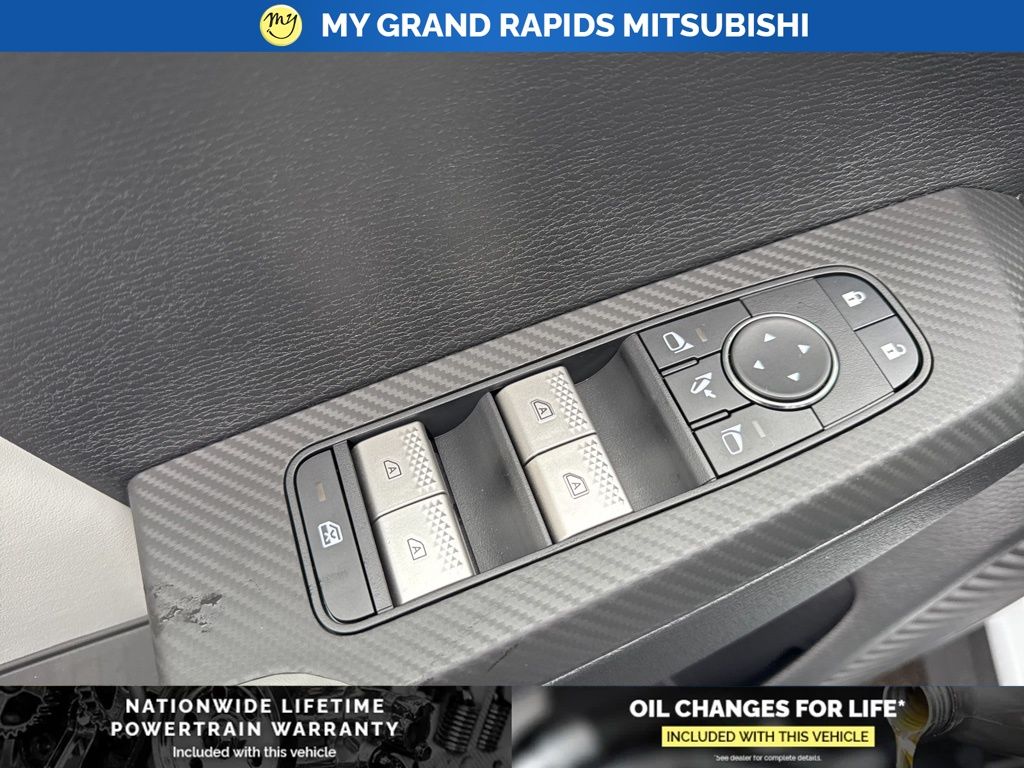2026 Mitsubishi Outlander SE - Photo 17