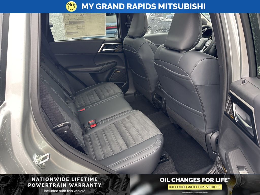 2026 Mitsubishi Outlander SE - Photo 17