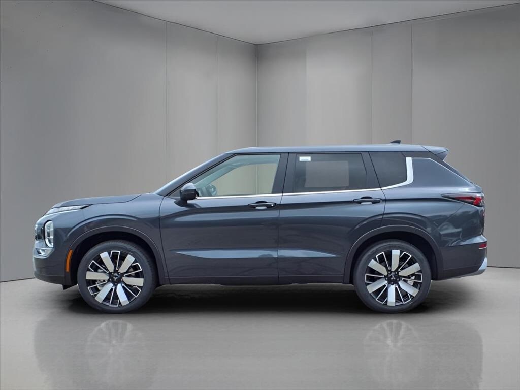 2025 Mitsubishi Outlander SE photo 4