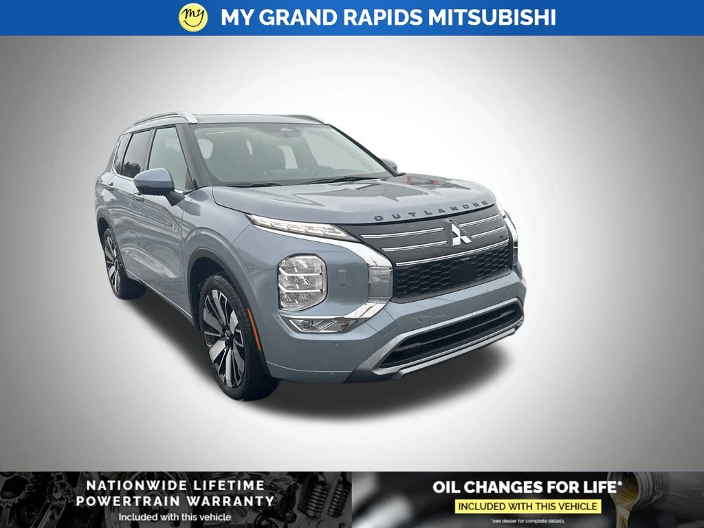 2025 Mitsubishi Outlander SEL's photo