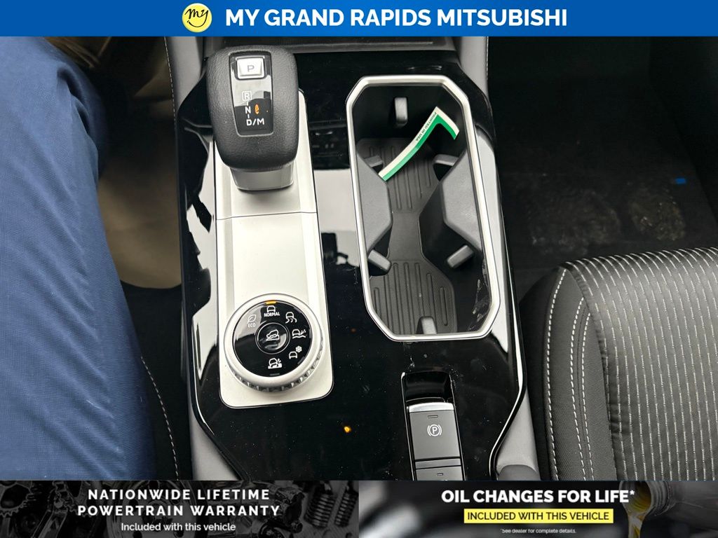 2026 Mitsubishi Outlander ES - Photo 24