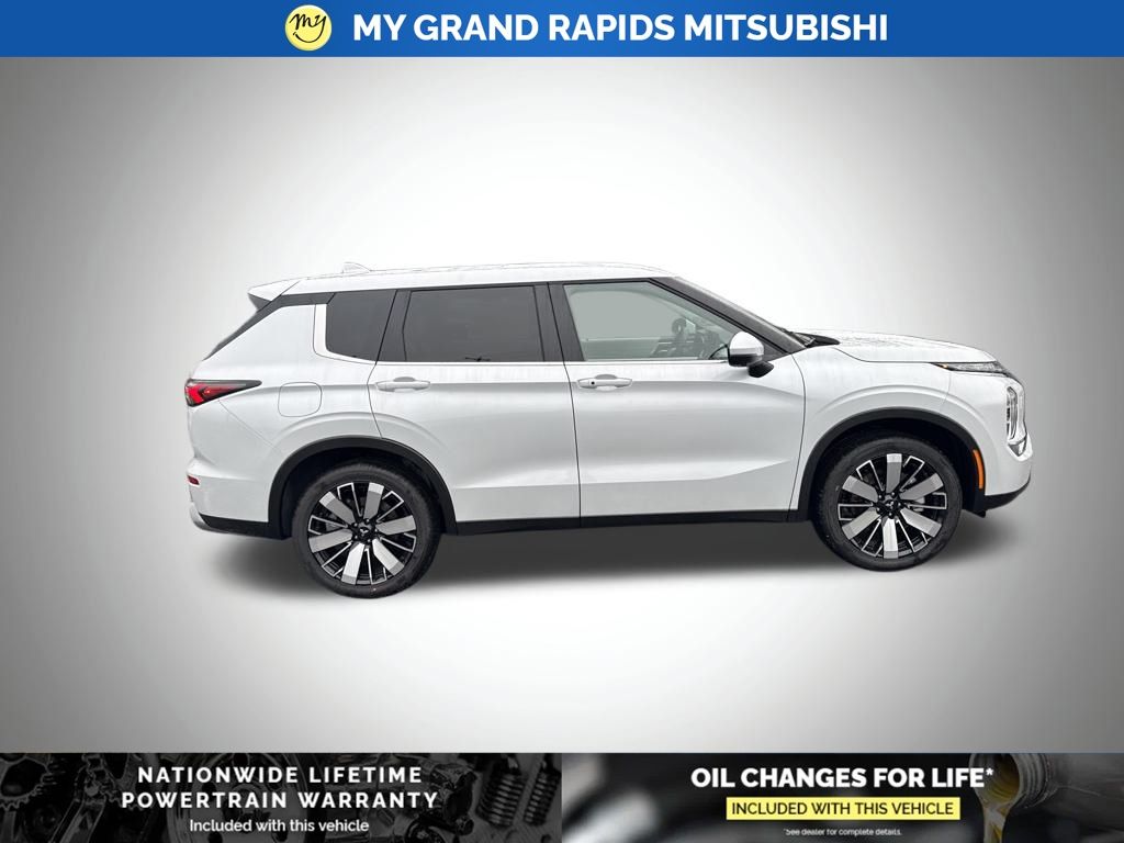2026 Mitsubishi Outlander SE - Photo 8