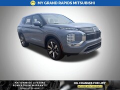 2026 Mitsubishi Outlander SE SUV