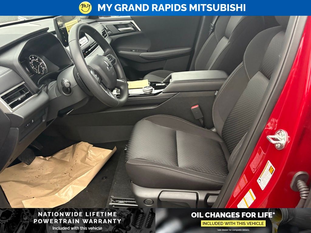 2026 Mitsubishi Outlander ES - Photo 10
