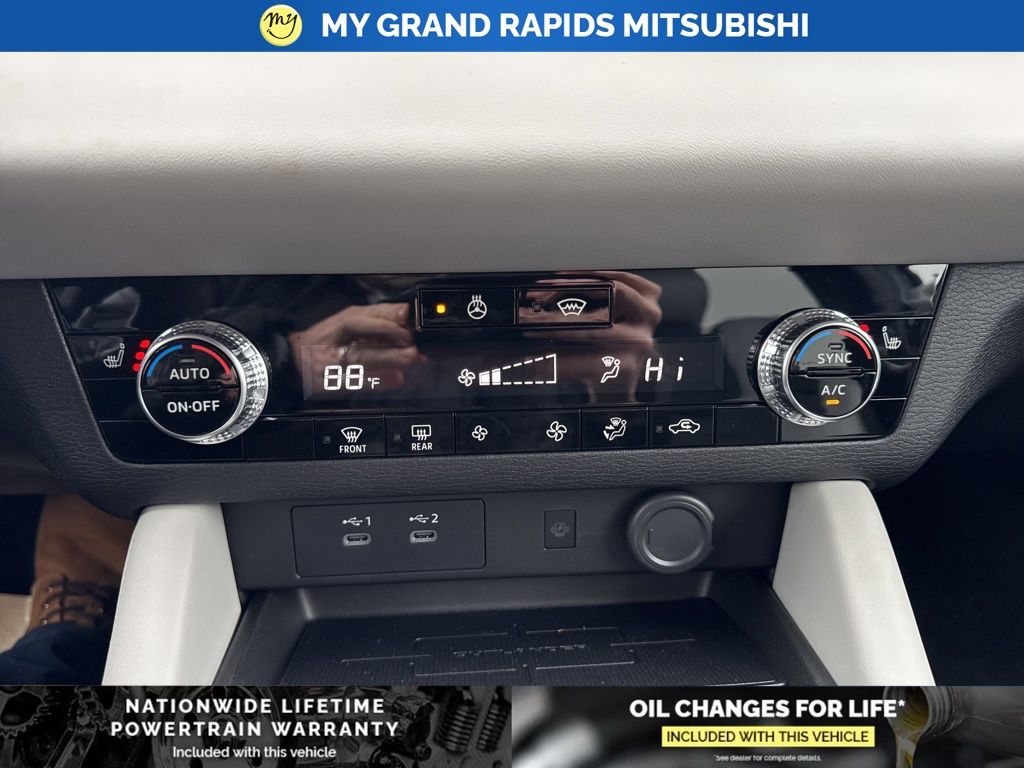 2026 Mitsubishi Outlander SE - Photo 20