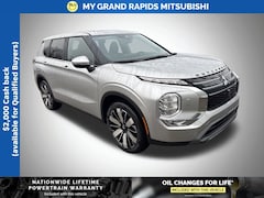 2026 Mitsubishi Outlander SE SUV